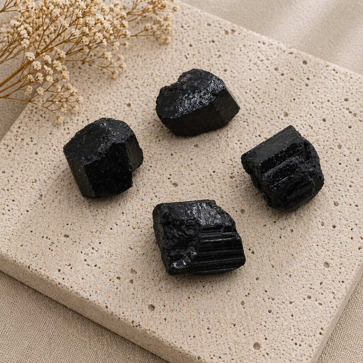 4571c4c7-b571-4b71-96a8-737405aad5c3 Mineral Bruto Turmalina Negra Chorlo