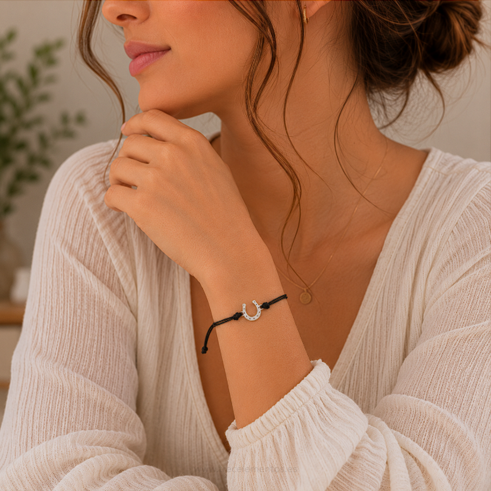 Screenshot_9_2 pulsera herradura de acero plateado en modelo