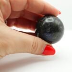Esfera de labradorita natural pieza única 3 cm
