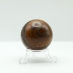Esfera mineral de ojo de tigre marrón y dorado