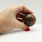 Esfera de ojo de tigre natural pieza única 5 cm
