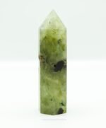 Punta de prehnita verde natural Trece Elementos