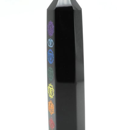 Punta de obsidiana negra con símbolos de los 7 chakras