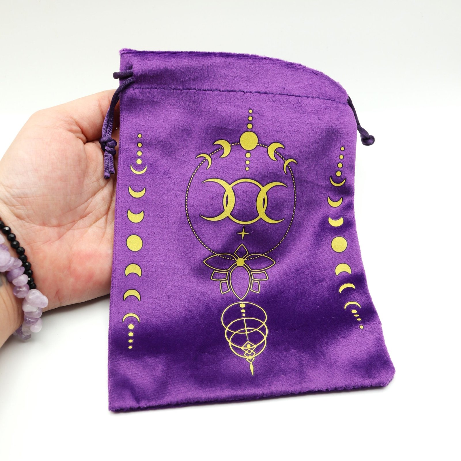 BOLSA TAROT LUNAS DORADAS MORADA_2 Bolsa de Tarot Triple Luna morada de terciopelo suave