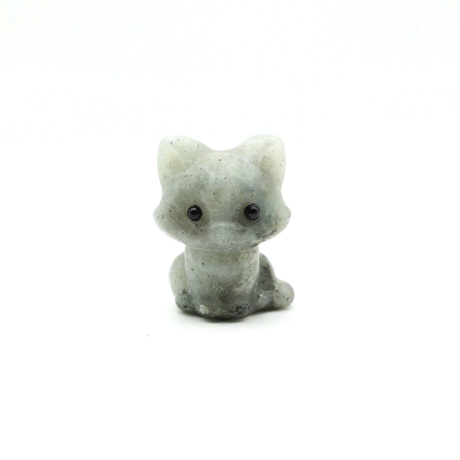 GATITO LABRADORITA CLARA Gatito de Labradorita tallado en mineral natural