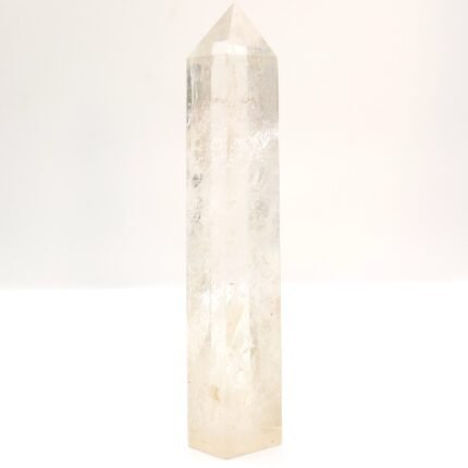 Cuarzo cristal natural pulido en forma de punta