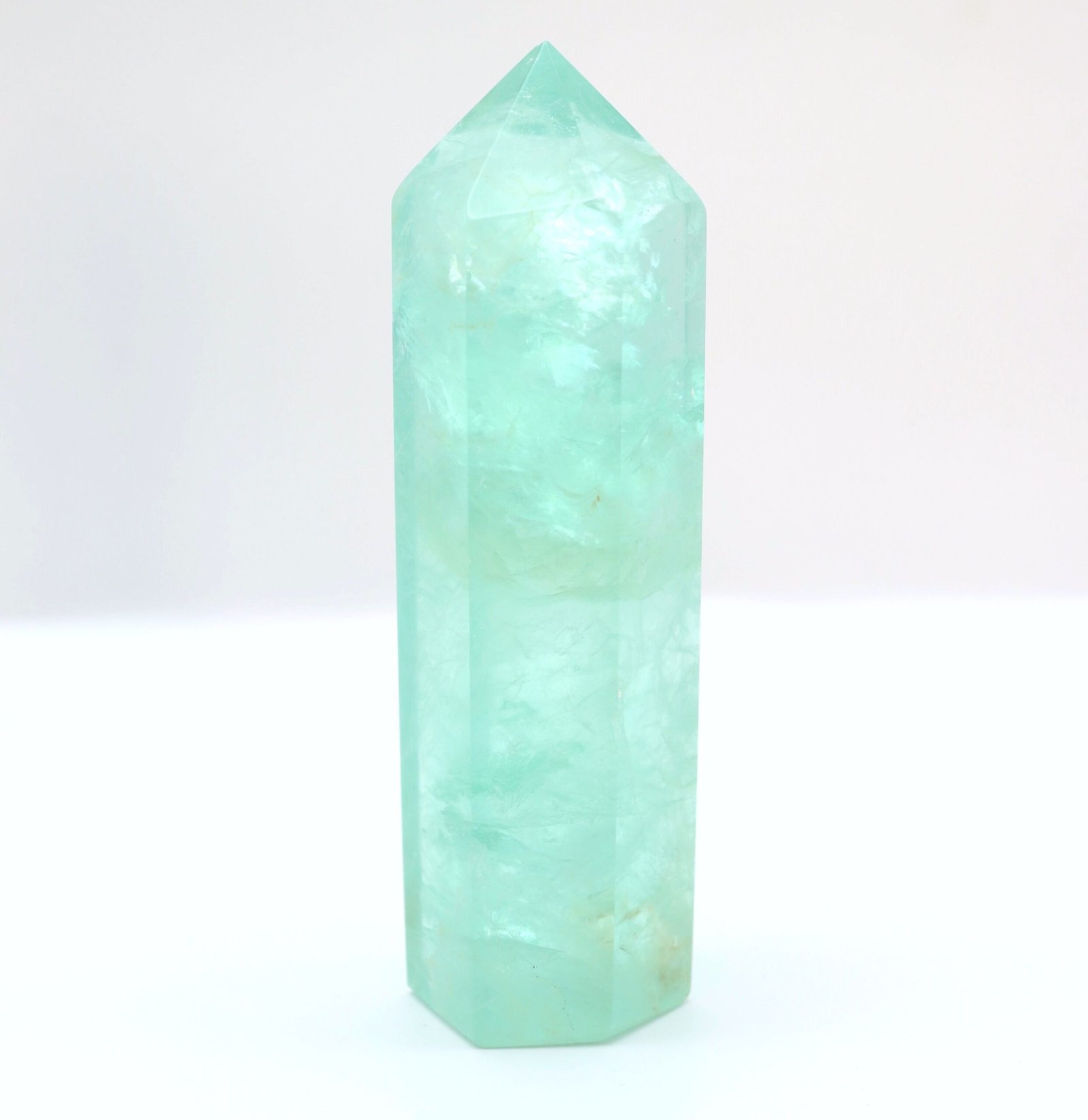 PUNTA FLUORITA VERDE7-8CM_4 Punta de fluorita verde natural Trece Elementos
