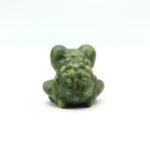 Figura de ranita de serpentina natural Trece Elementos